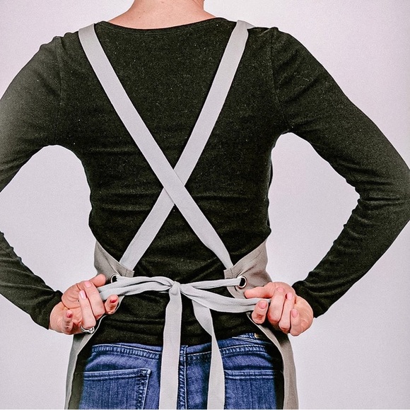 Men’s Apron “Well Hung” - Picture 3 of 3